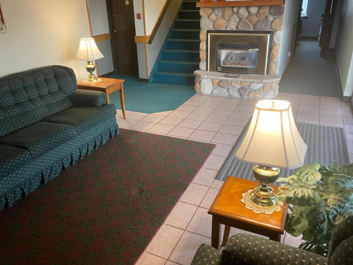 Landmark Motel Clintonville Екстериор снимка